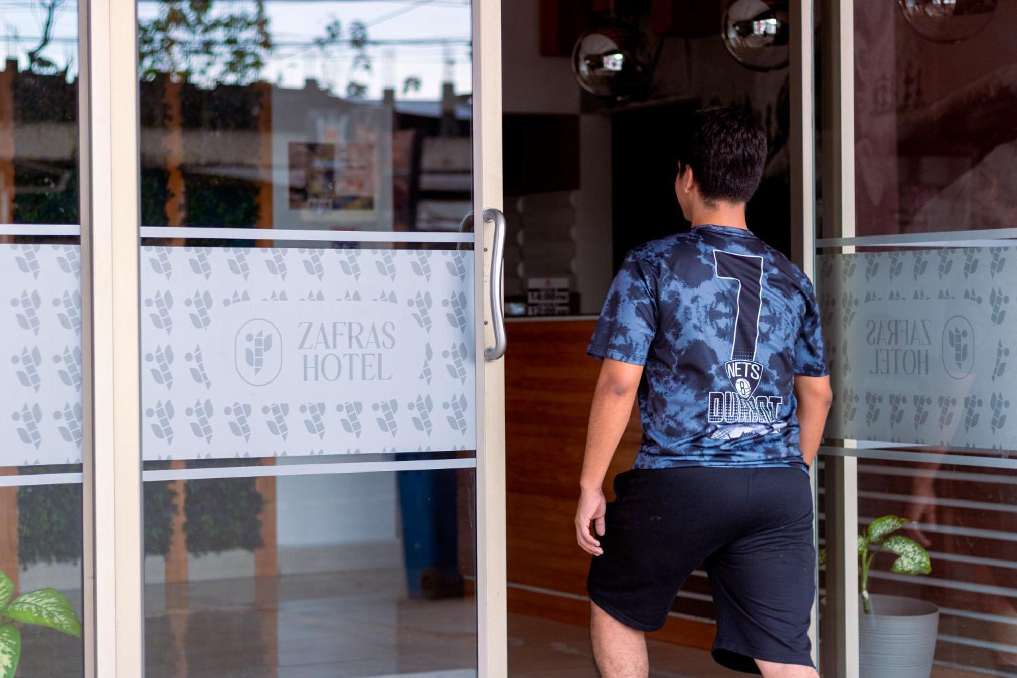 Zafra'S Hotel La Troncal Ngoại thất bức ảnh